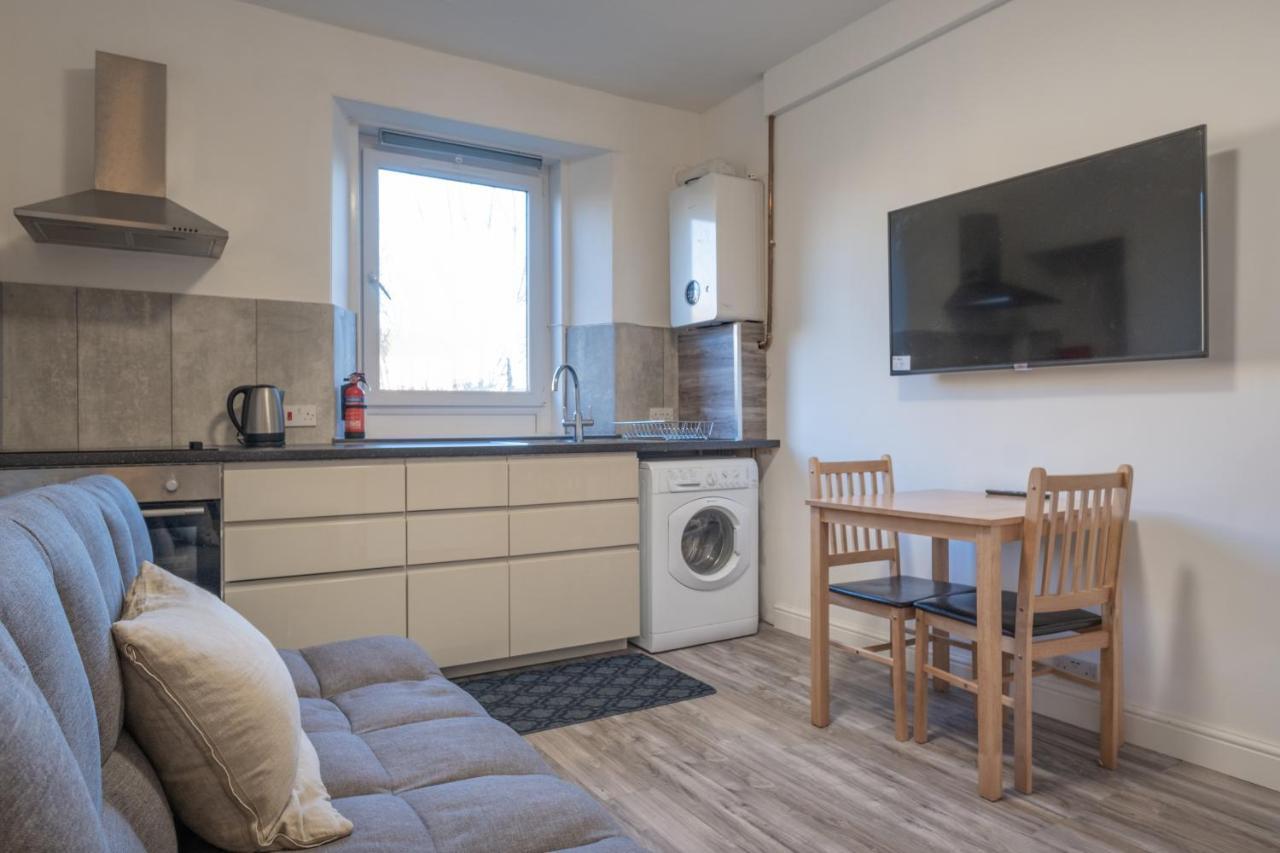 Hutch 2 Bed Apart Aberdeen Buitenkant foto
